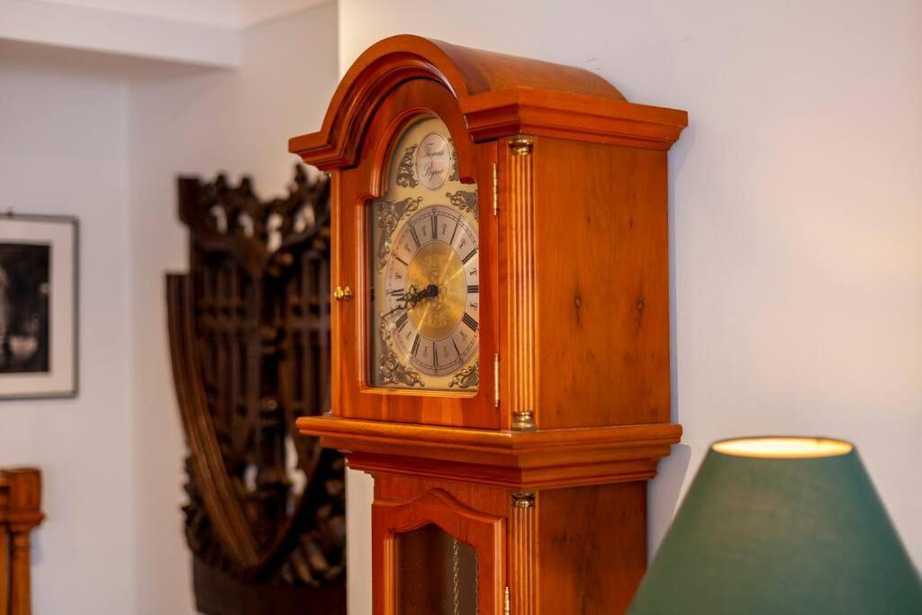 Апартаменты Outstanding Antique 1Br Flat In Soho Лондон Экстерьер фото