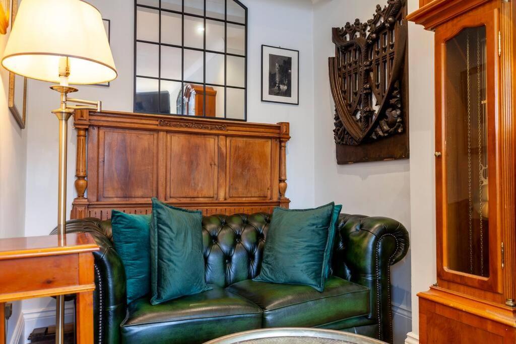Апартаменты Outstanding Antique 1Br Flat In Soho Лондон Экстерьер фото
